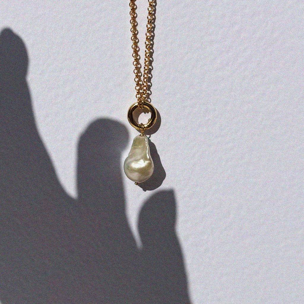 CLOUD BAROQUE PEARL NECKLACE