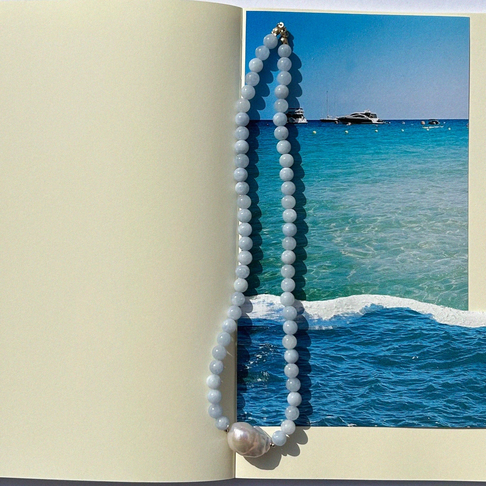 COASTAL TIDE PEARL NECKLACE