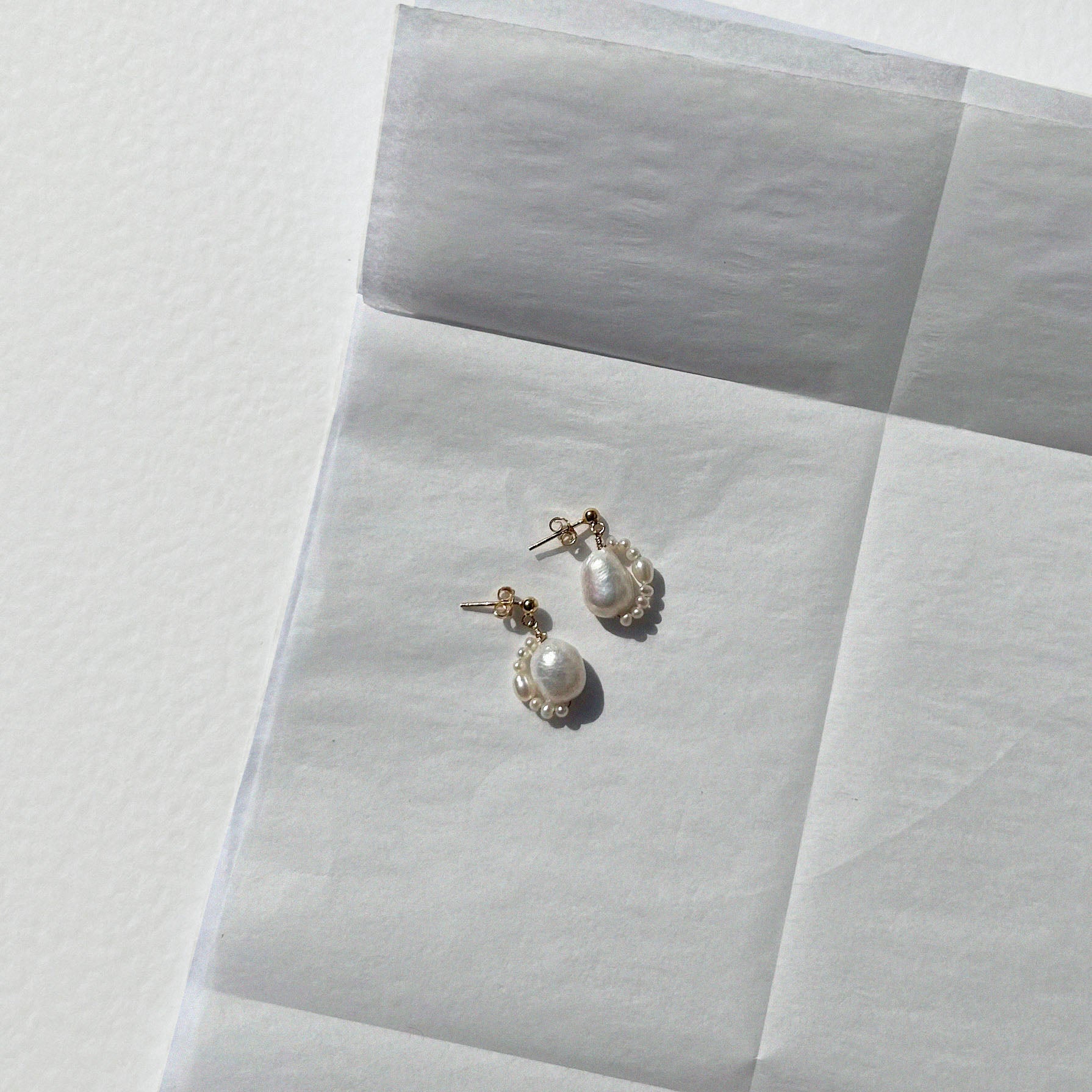 ORBIT PEARL DROP EARRINGS