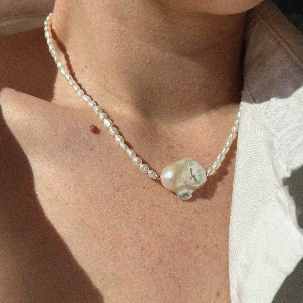 LUNAR BAROQUE PEARL NECKLACE