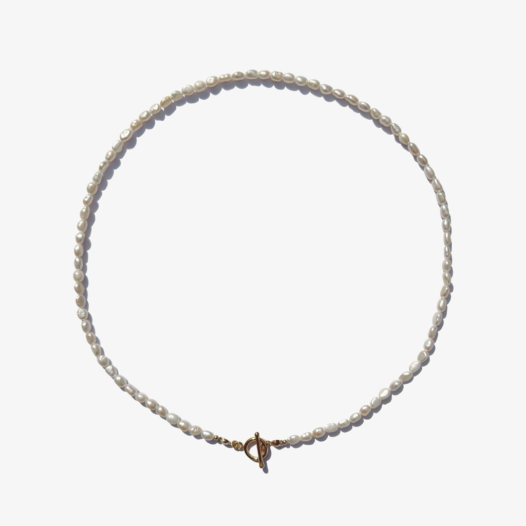 TOGGLE PEARL NECKLACE