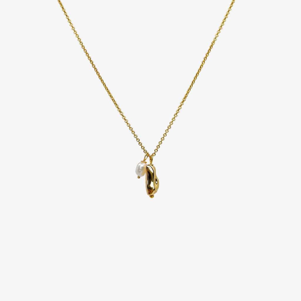 TOTEM DROP PEARL NECKLACE