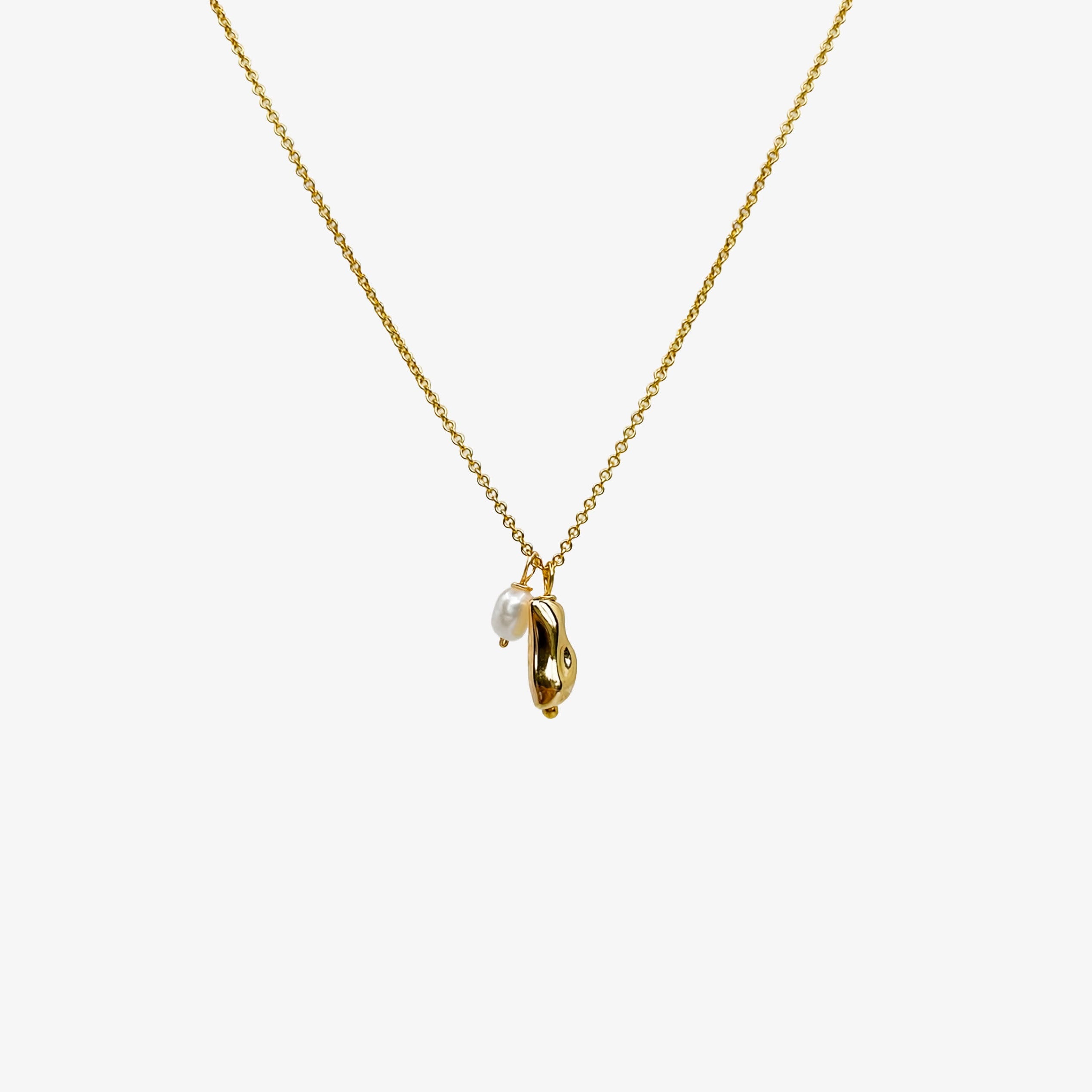 TOTEM DROP PEARL NECKLACE