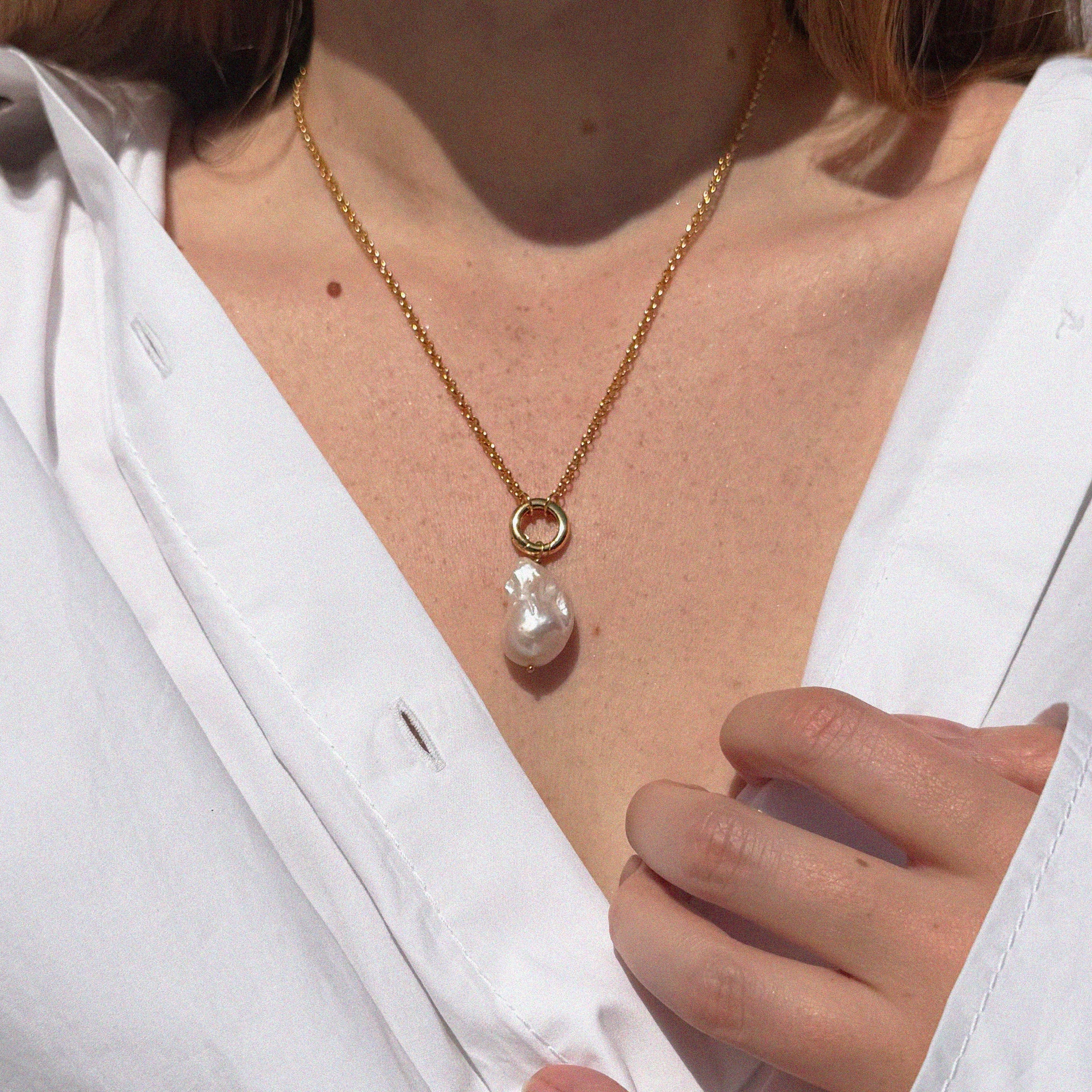 CLOUD BAROQUE PEARL NECKLACE